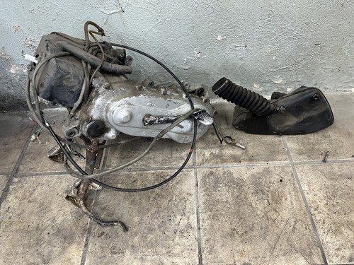 Vespa et2 c16 lxv - lxv, motor